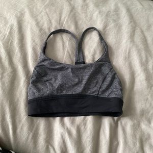 Lululemon sports bra